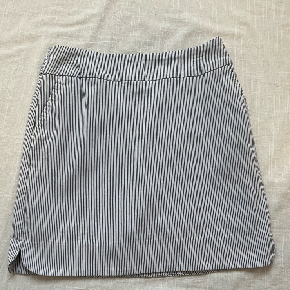 S.C. & Co. Elegant Striped Mini Skort in Black and White